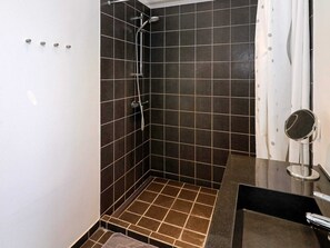 House | Bathroom