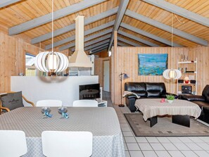 House | Dining