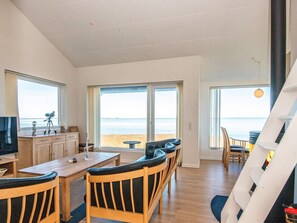 House | Dining - 4 Star Holiday Home in Harboore (Harboore)