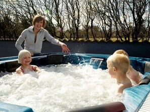 Spa treatment - Beautiful Holiday Home in Jutland Denmark With Whirlpool (Oksbol)