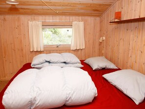 3 bedrooms, individually furnished