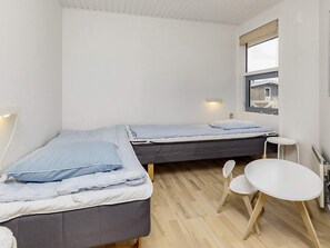 Room - 8 Person Holiday Home in Vaeggerlose (Vaeggerlose)