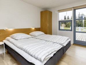 4 bedrooms