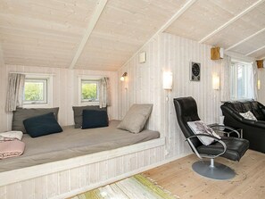 3 Schlafzimmer, Babybetten