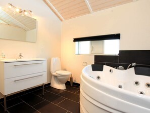 House | Spa treatment