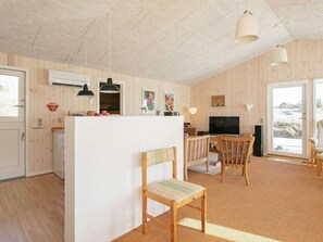 House | Interior - Luxury Retreat With Sauna - By Traum Ferienwohnungen (Lokken)