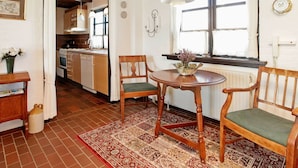 Dining - Lovely Holiday Home in Skagen near Beach (Skagen)