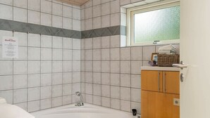 Bathroom - Modern Holiday Home in Jutland With Whirlpool (Ebeltoft)