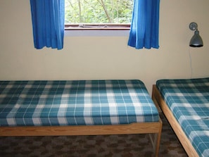 House | 2 bedrooms, cribs/infant beds