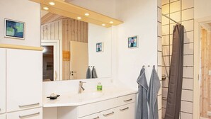 Bathroom - Cozy Holiday Home in Jerup With Indoor Whirlpool (Jerup)