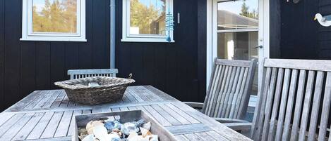 House | Outdoor dining