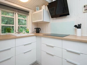 Fridge, microwave, dishwasher, coffee/tea maker