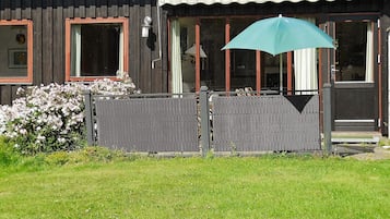 House | Pemandangan dari hartanah