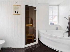 House | Spa treatment