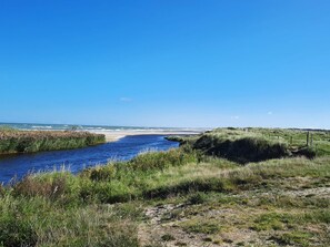 Pemandangan air