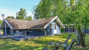 Exterior - Lovely Holiday Home in Falster With Terrace (Vaeggerlose)