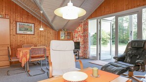 DVD player - Lovely Holiday Home in Falster With Terrace (Vaeggerlose)