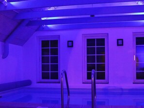 Casa | Piscina | Piscina interna, piscina externa