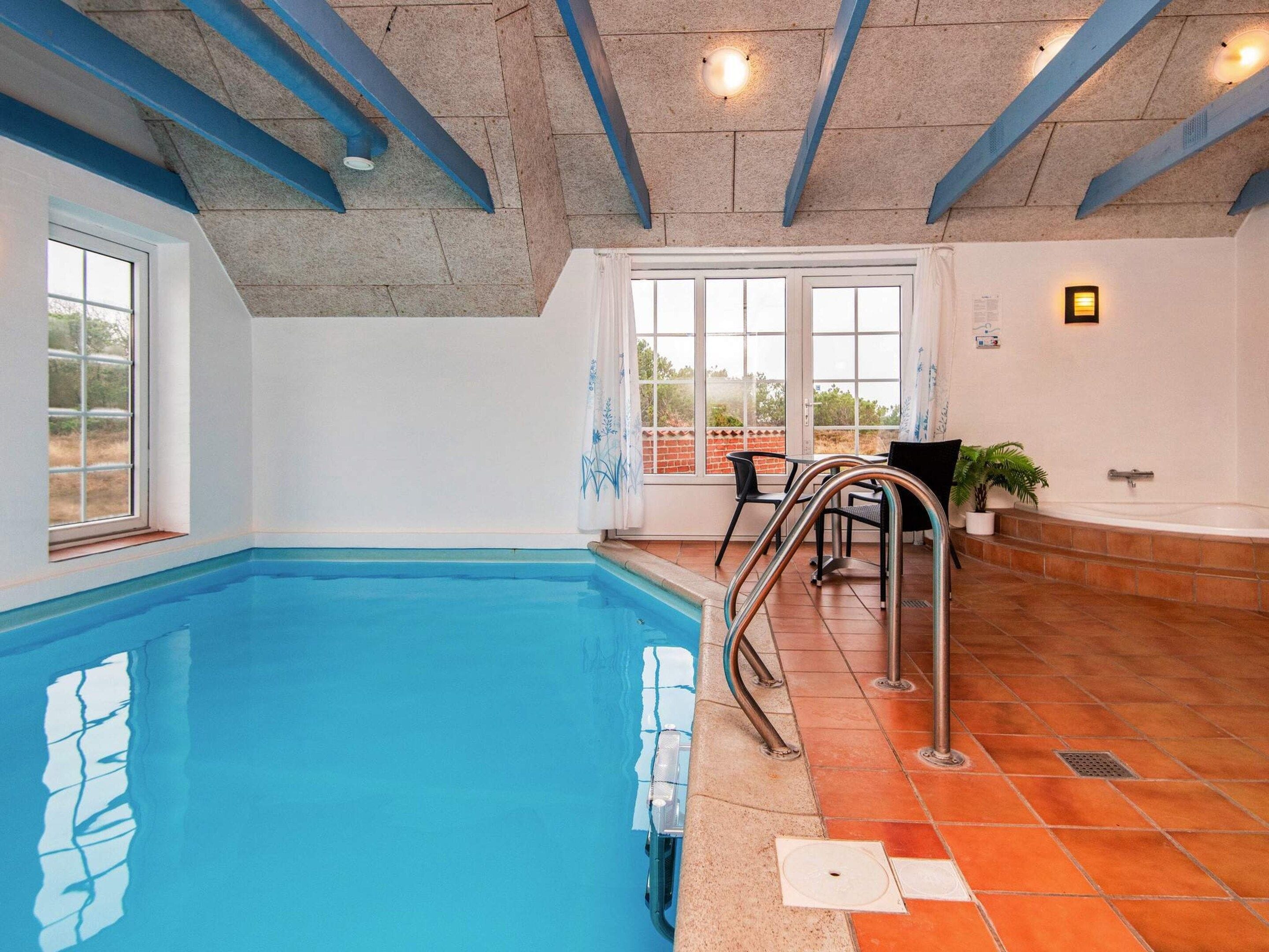 House | Pool