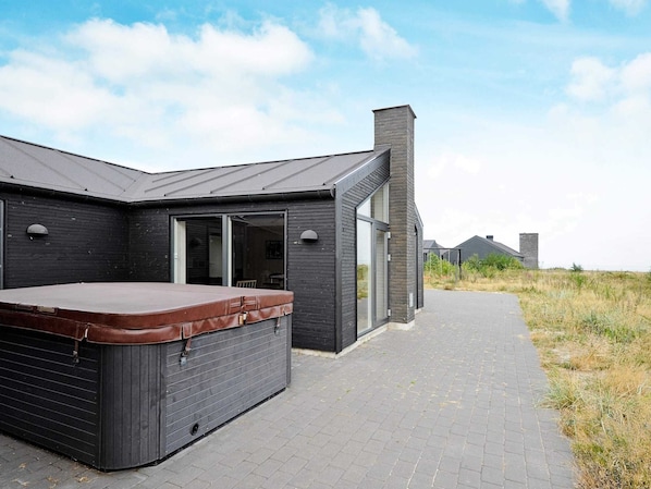 House | Terrace/patio