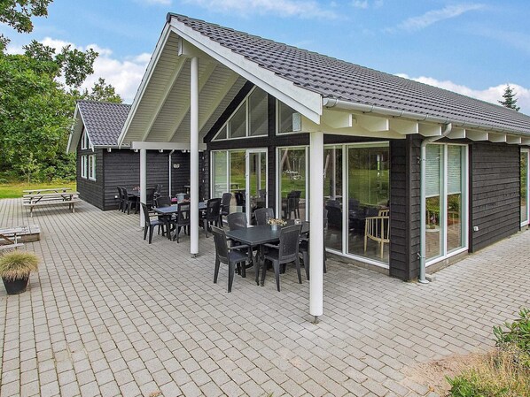 House | View from property - Luxury Pool Retreat in Henne - By Traum Ferienwohnungen (Henne)