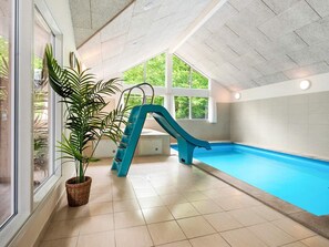 Pool - 5 Star Holiday Home in Henne (Henne)