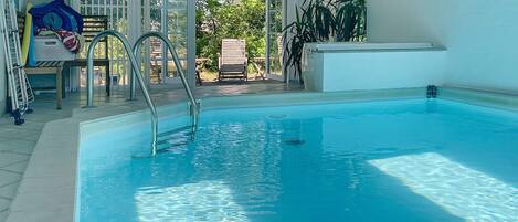 Hus | Pool | Inomhuspool och utomhuspool