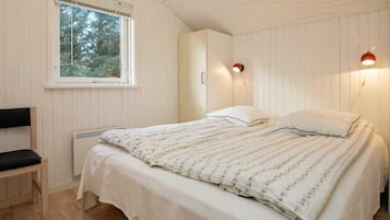3 bedrooms, individually furnished