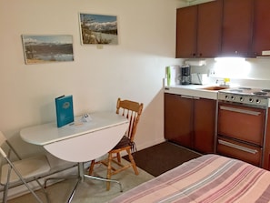 Apartamento, 1 habitación, fumadores, balcón | Restauración
