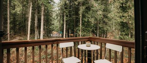 Condo, 2 Bedrooms, Smoking, Balcony | Property grounds