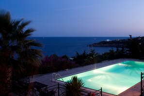 Udendørs pool