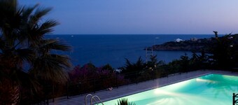 Villa Sounion with sea view
