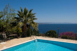 Udendørs pool