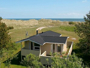 Exterior - Luxurious Holiday Home in Sæby With Sea-view (Sæby)