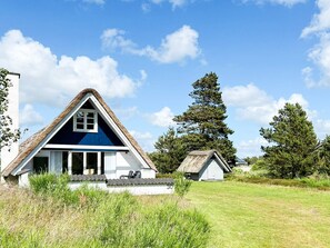 Exterior - Lovely Holiday Home in Jutland near Sea (Ringkobing)