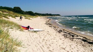 House | Beach - 8 Person Holiday Home in Aakirkeby (Akirkeby)