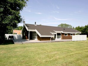 House | Exterior - 8 Person Holiday Home in Aakirkeby (Akirkeby)