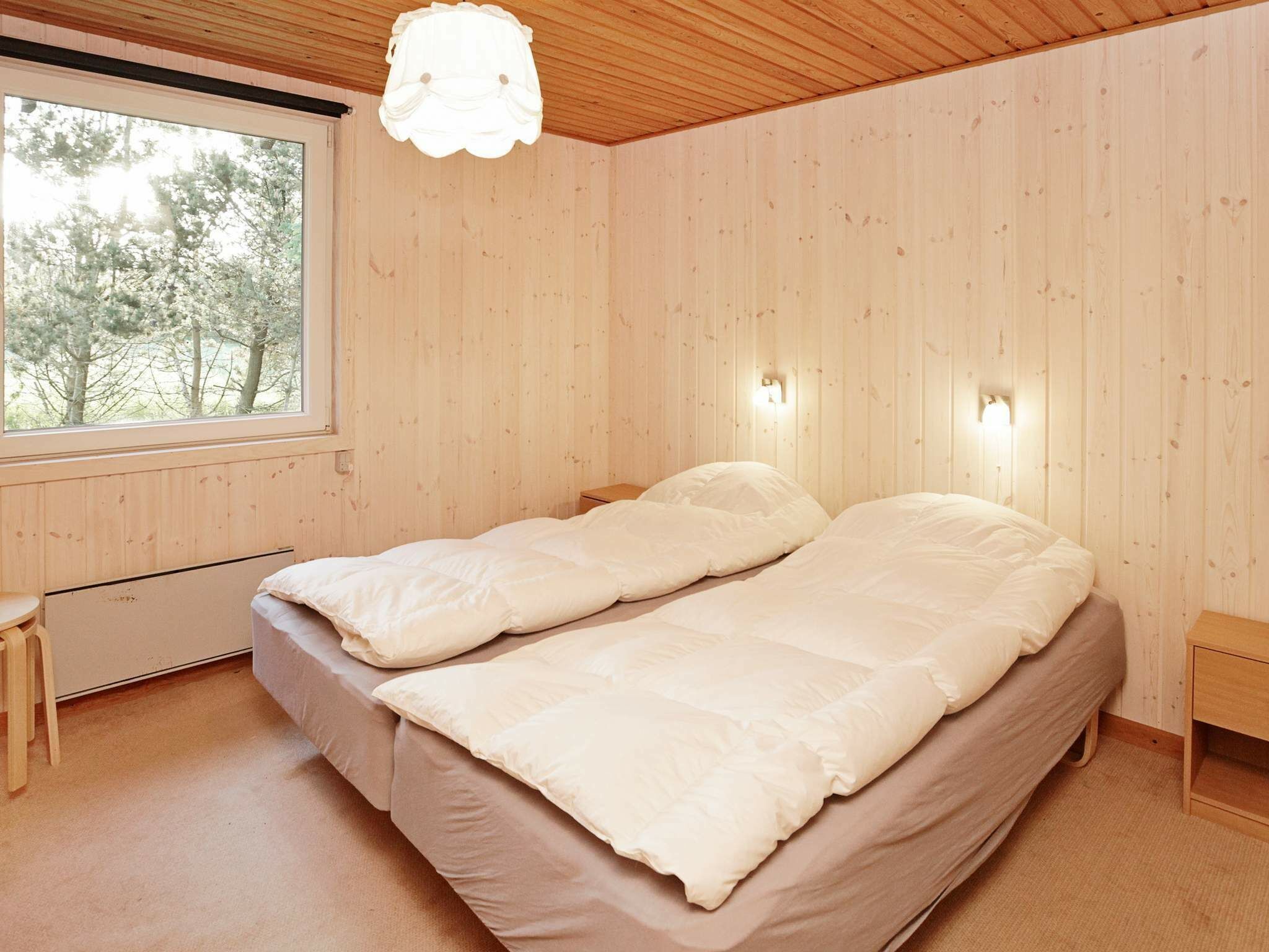 3 bedrooms, cribs/infant beds