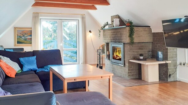 House | Private kitchen - Spacious Holiday Home in Vestervig near Nissum Bredning (Vestervig)
