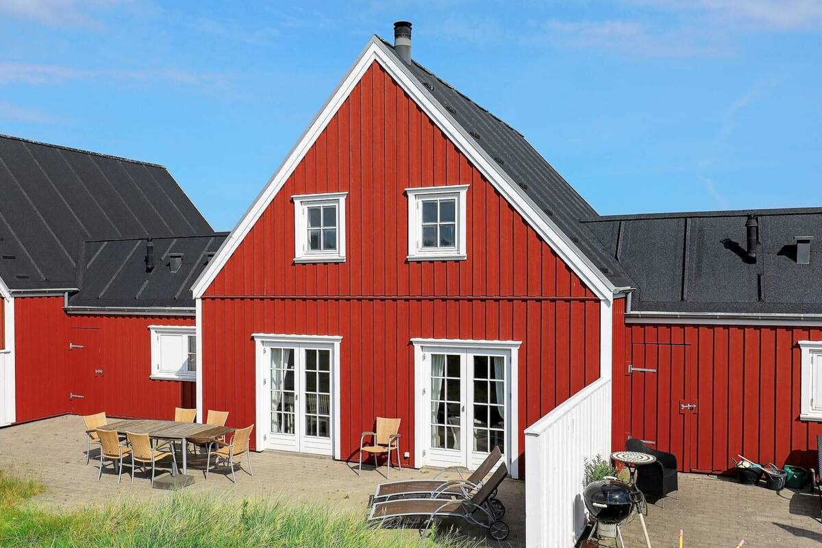 House | Outdoor dining