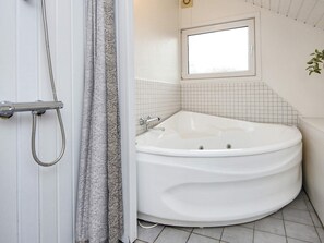 Bathroom - 6 Person Holiday Home in Hemmet (Hemmet)