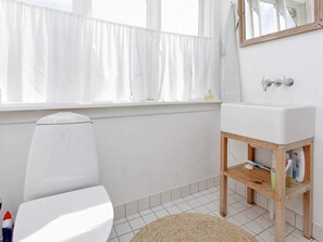 House | Bathroom