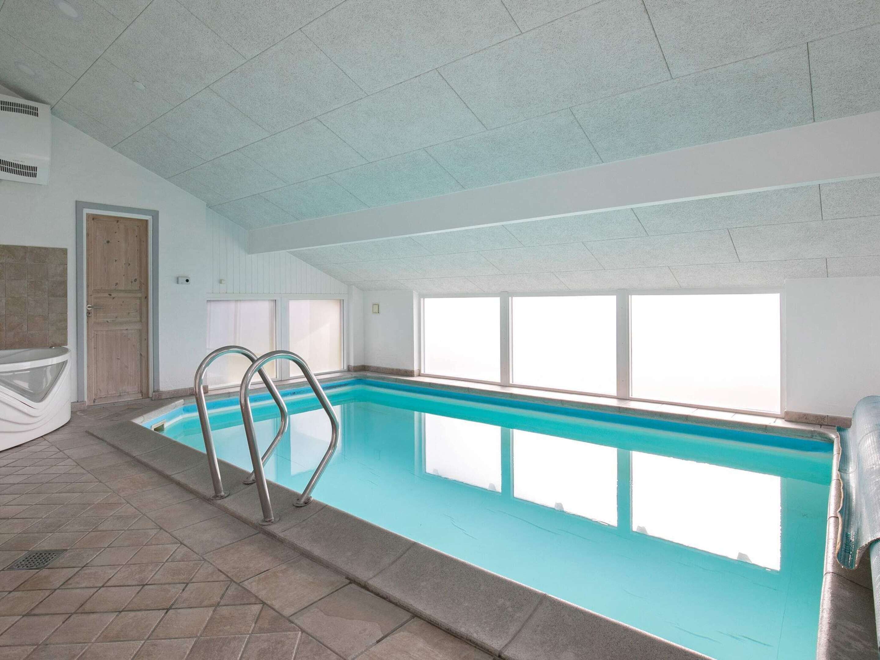 Hus | Pool | Indendørs pool, udendørs pool