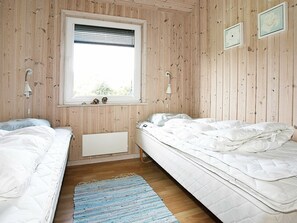 4 bedrooms, cots/infant beds - Cozy Holiday Home in Vestervig With Sauna (Vestervig)