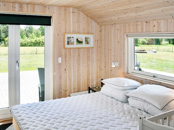 5 bedrooms - 12 Person Holiday Home in Rodby (Rodby)