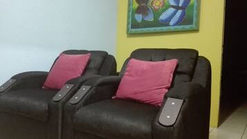 Room, 2 Bedrooms, Smoking | Interior