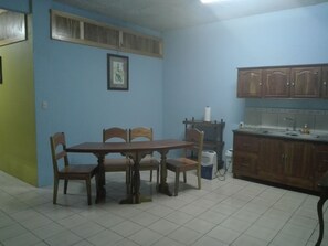 Room, 2 Bedrooms, Smoking | Dining