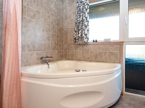 House | Bathroom