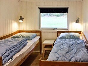 4 Schlafzimmer, Babybetten