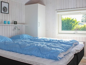 House | 4 bedrooms, bed sheets